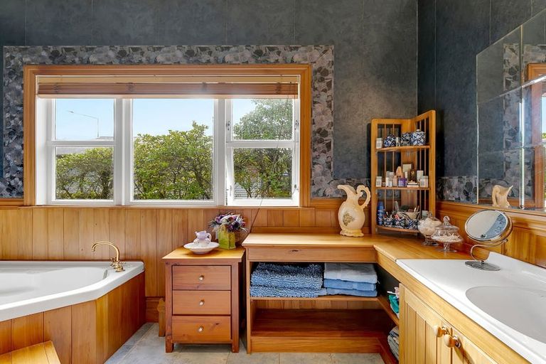 Photo of property in 32 Princess Street, Ranui, Porirua, 5024