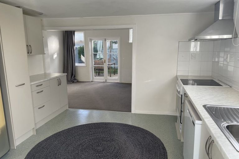 Photo of property in 18 Porritt Avenue, Mount Victoria, Wellington, 6011