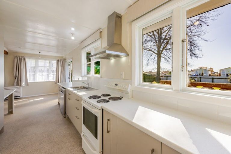 Photo of property in 1011 Saint Aubyn Street West, Saint Leonards, Hastings, 4120