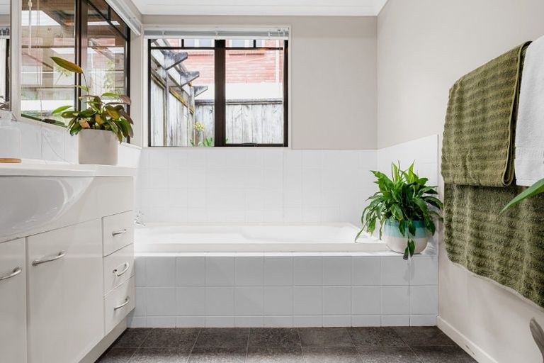 Photo of property in 39 Greenfield Drive, Western Heights, Hamilton, 3200