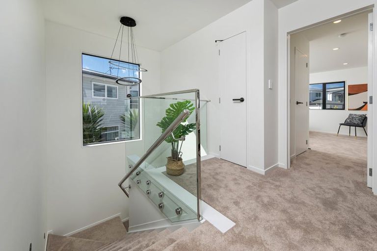 Photo of property in 3 Riroriro Road, Hobsonville, Auckland, 0616