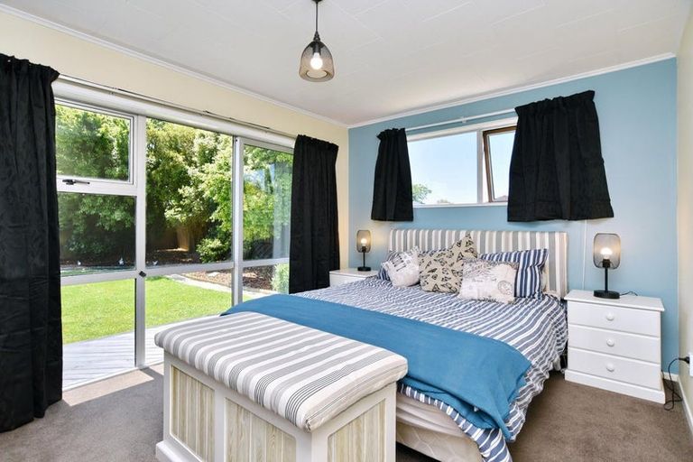 Photo of property in 10 Martyn Street, Rangiora, 7400