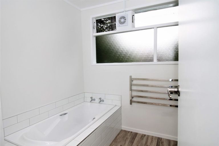 Photo of property in 23b Hill Road, Hillpark, Auckland, 2102