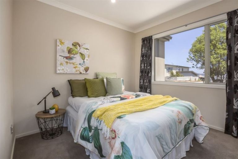 Photo of property in 94 Te Puia Drive, Aotea, Porirua, 5024