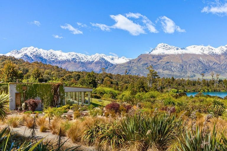 Photo of property in 4 Fishermans Lane, Mount Creighton, Queenstown, 9371