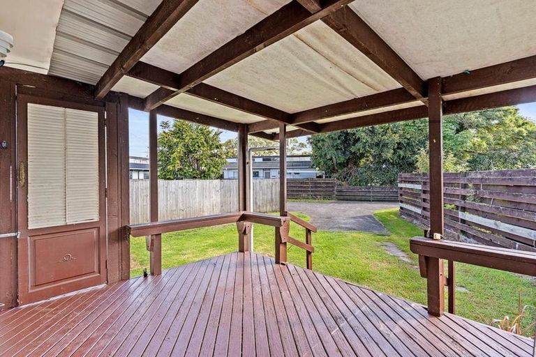 Photo of property in 1/29 Kindergarten Drive, Conifer Grove, Takanini, 2112