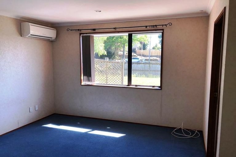 Photo of property in 2 Surrey Lane, Glenview, Hamilton, 3206