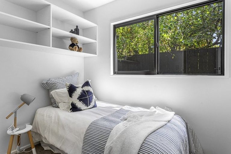 Photo of property in 8 Aranoni Track, Clifton, Christchurch, 8081