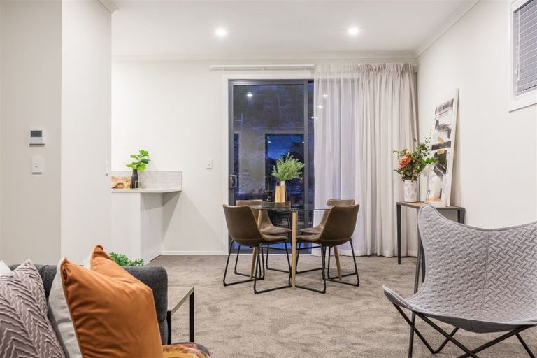 Photo of property in 3a Koreke Close, Kenepuru, 5022