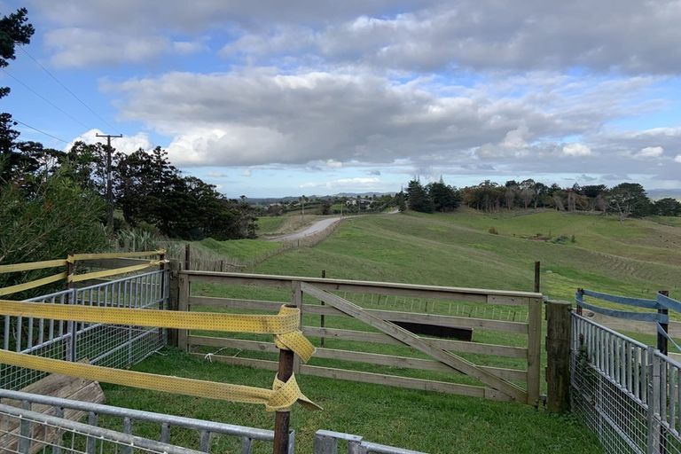 Photo of property in 211 Staniforth Road, Kaiwaka, Wellsford, 0975