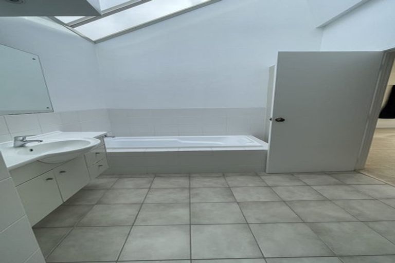 Photo of property in 68a Gulf View Road, Murrays Bay, Auckland, 0630