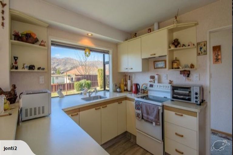 Photo of property in 15 Westmoreland Place, Cromwell, 9310