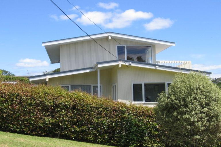 Photo of property in 6 Rae Road, Campbells Bay, Auckland, 0620