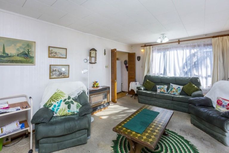 Photo of property in 109 Norana Road, Timberlea, Upper Hutt, 5018