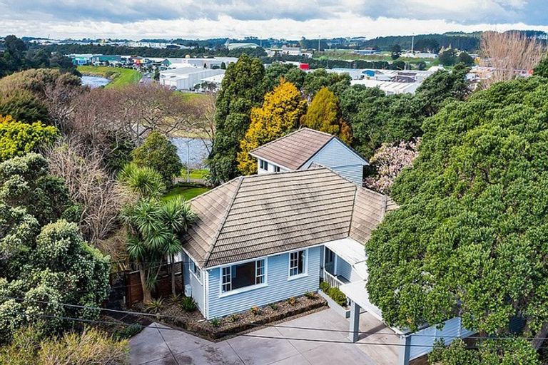 Photo of property in 7 Raiomiti Street, Fitzroy, New Plymouth, 4312