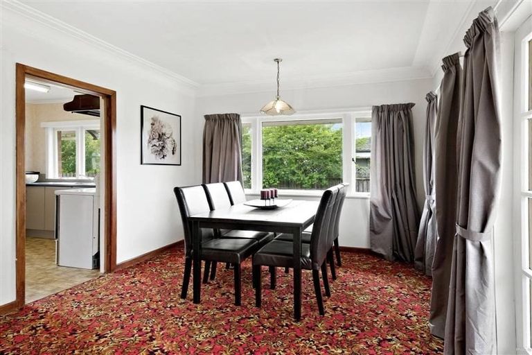 Photo of property in 699 Swanson Road, Swanson, Auckland, 0612