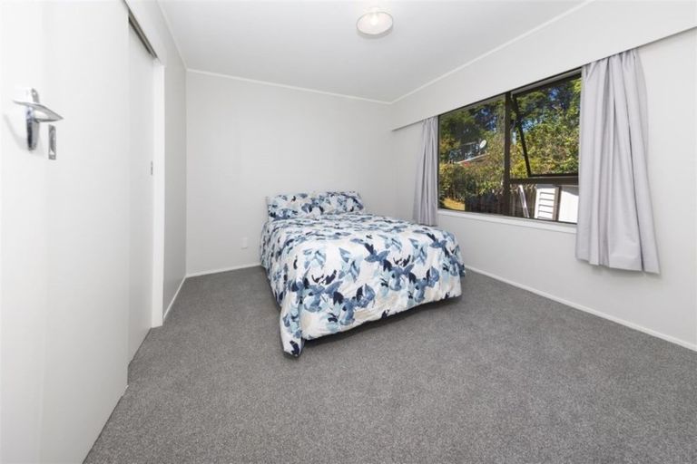 Photo of property in 1/20 Gladys Avenue, Glenfield, Auckland, 0629