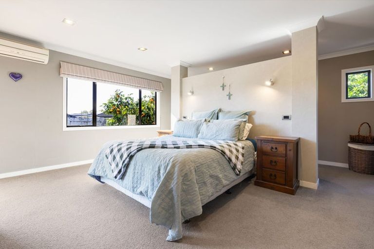 Photo of property in 20 Gibbston Close, Huntington, Hamilton, 3210