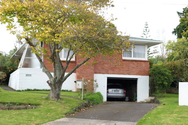 Photo of property in 94 Moore Street, Howick, Auckland, 2014