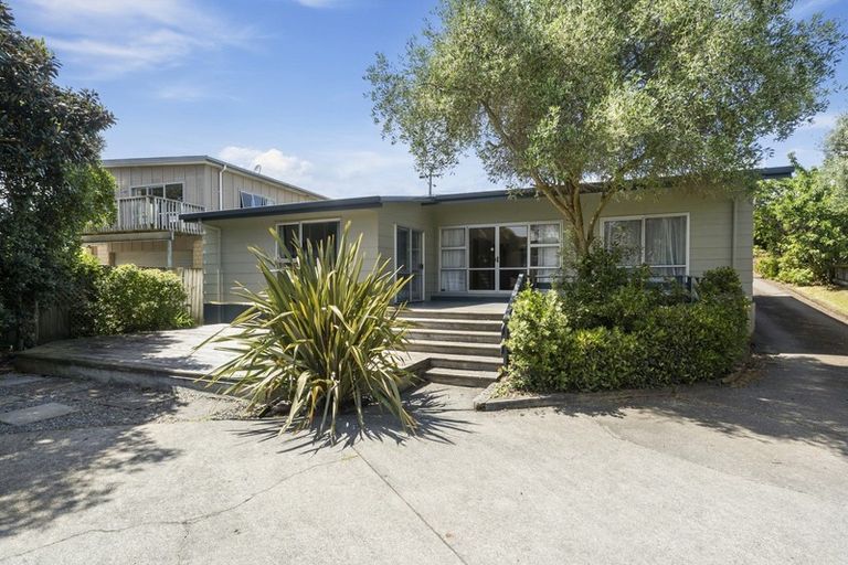 Photo of property in 15 Francis Road, Paraparaumu Beach, Paraparaumu, 5032