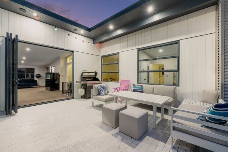 Photo of property in 32 Grantston Drive, Pyes Pa, Tauranga, 3112