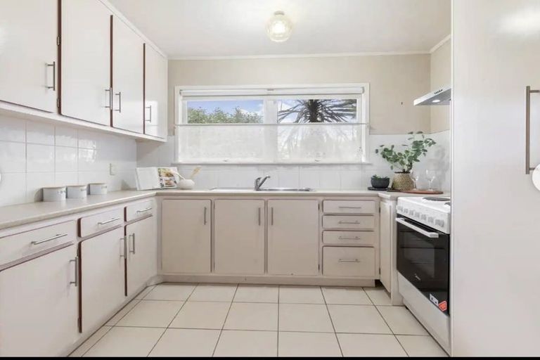 Photo of property in 1/2 Arthur Road, Hillpark, Auckland, 2102