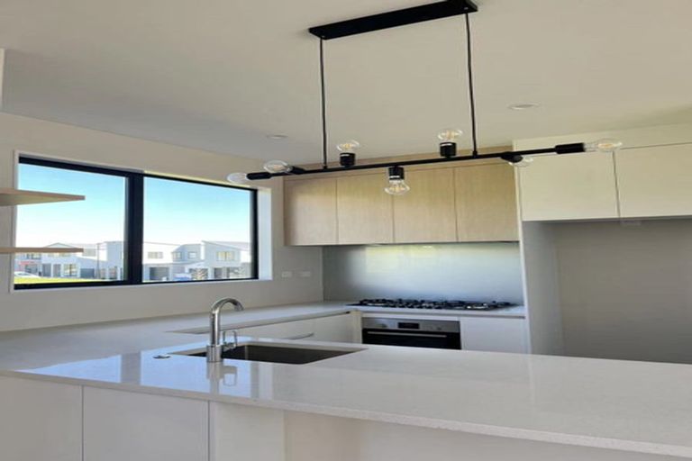 Photo of property in 31 Kapehu Road, Silverdale, 0932