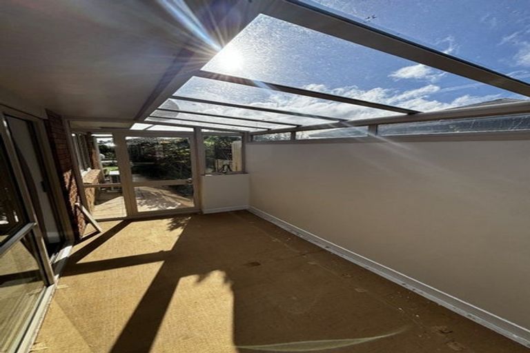 Photo of property in 1/9 Waiwera Place, Merrilands, New Plymouth, 4312