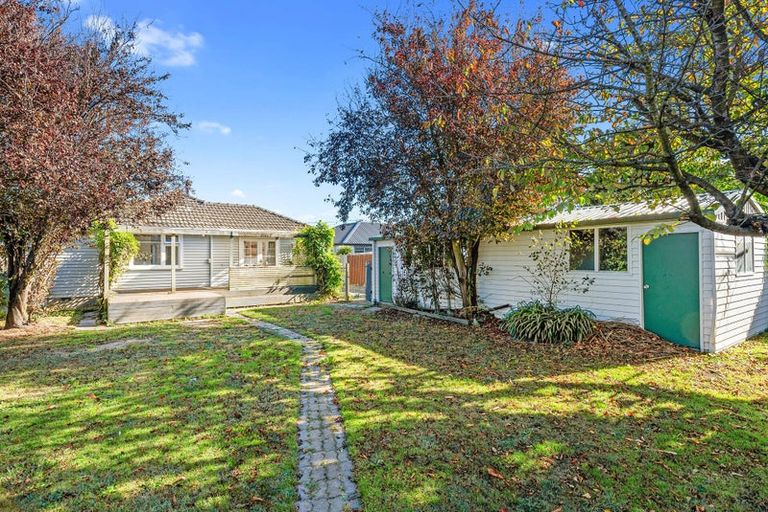 Photo of property in 16 Fatima Street, Redwood, Christchurch, 8051