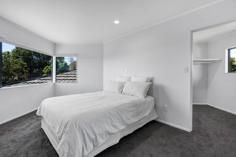 Photo of property in 3e Kinross Drive, Merrilands, New Plymouth, 4312