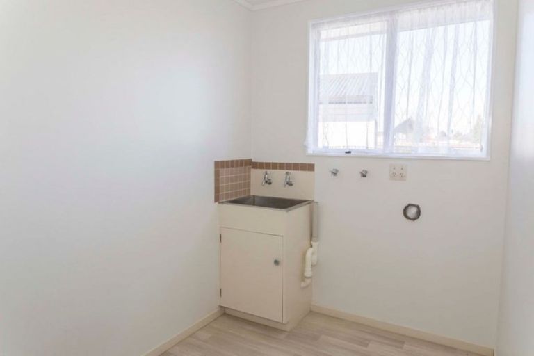 Photo of property in 17 Runciman Place, Dannevirke, 4930