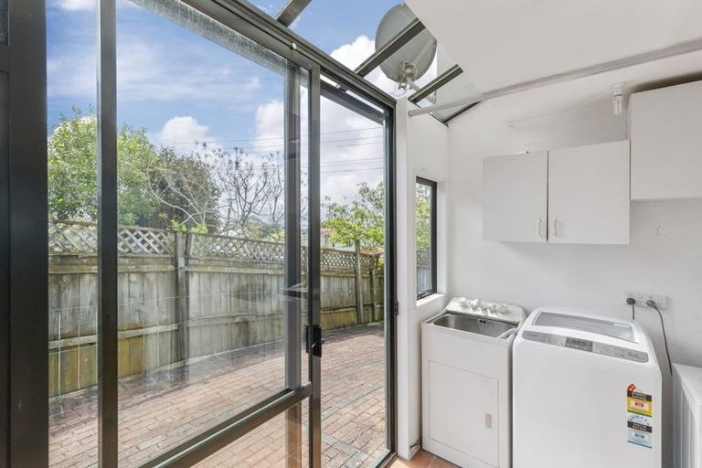 Photo of property in 2a Mizpah Road, Torbay, Auckland, 0630