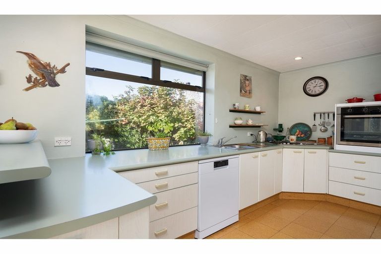 Photo of property in 154 Hendersons Road, Hoon Hay, Christchurch, 8025