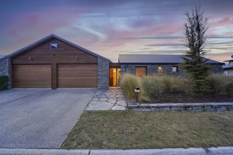 Photo of property in 5 Castalia Drive, Lake Hayes, Queenstown, 9304