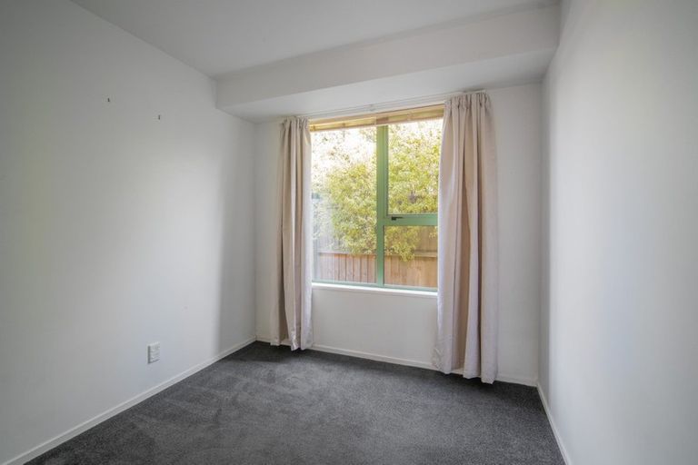 Photo of property in 12 Murfitt Place, Sockburn, Christchurch, 8042