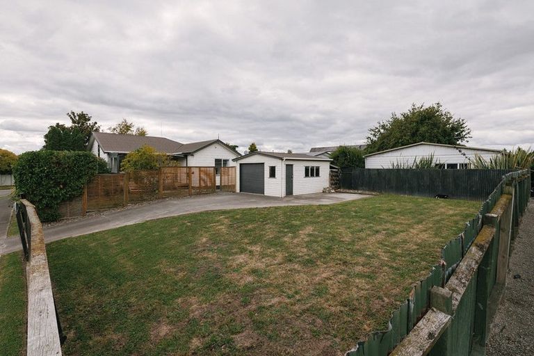 Photo of property in 1 Willowstream Grove, Cloverlea, Palmerston North, 4412