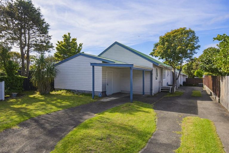 Photo of property in 90 Eatwell Avenue, Paraparaumu Beach, Paraparaumu, 5032