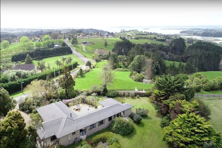 Photo of property in 7 Broomfields Road, Whitford, Howick, 2571