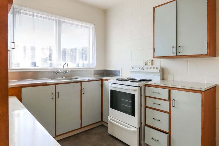 Photo of property in 1341 High Street, Taita, Lower Hutt, 5011