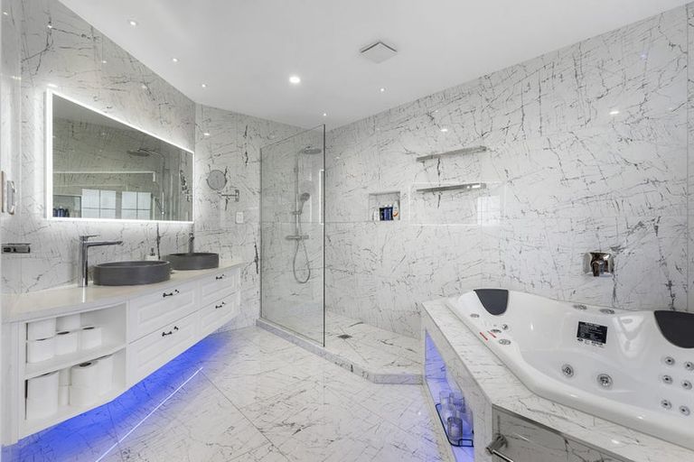 Photo of property in 34 Michael Bosher Way, Flat Bush, Auckland, 2019