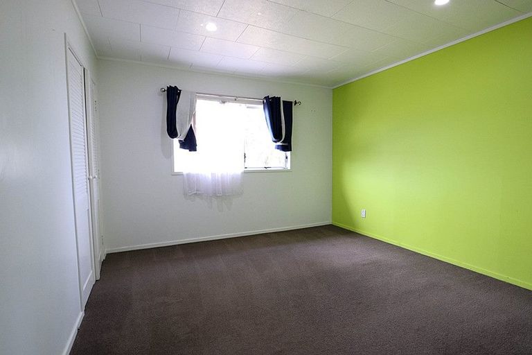Photo of property in 12 Secretariat Place, Randwick Park, Auckland, 2105