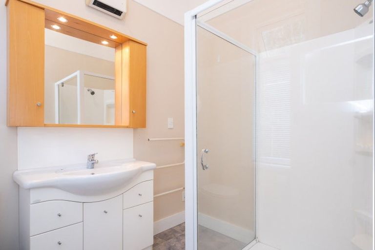 Photo of property in 15 Terrace Road, Bay View, Napier, 4104