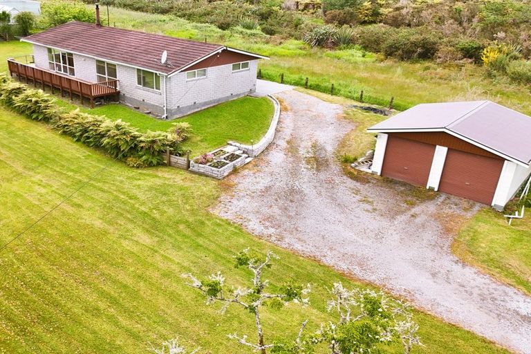 Photo of property in 16 Omapere Street, Dobson, Greymouth, 7805