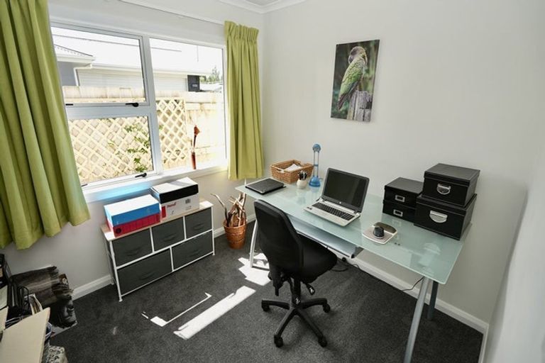 Photo of property in 13 Freedom Drive, Kelvin Grove, Palmerston North, 4414