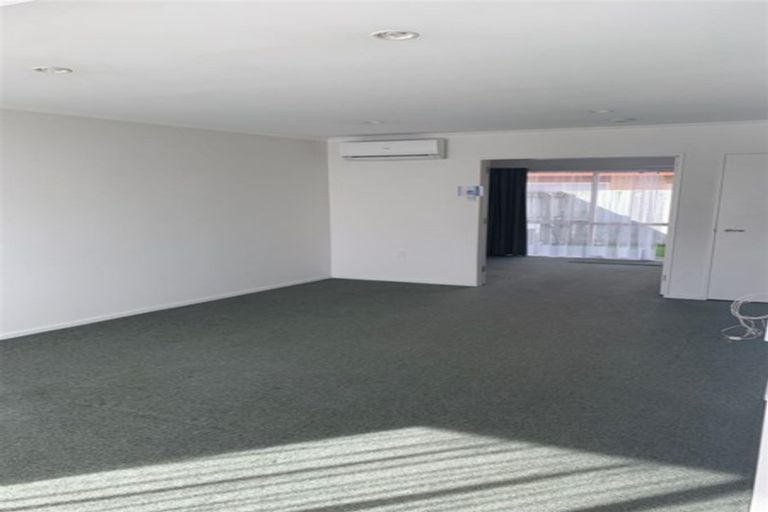 Photo of property in Holdsworth Villas, 64/2 William Donald Drive, Solway, Masterton, 5810