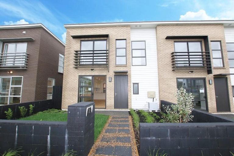 Photo of property in 3 Spotted Dove Road, Hobsonville, Auckland, 0616