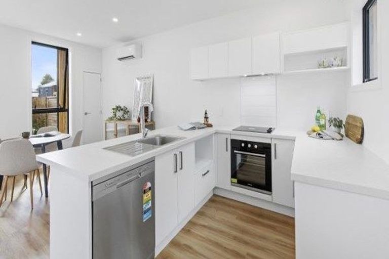 Photo of property in 29/33 Raukawa Street, Stokes Valley, Lower Hutt, 5019