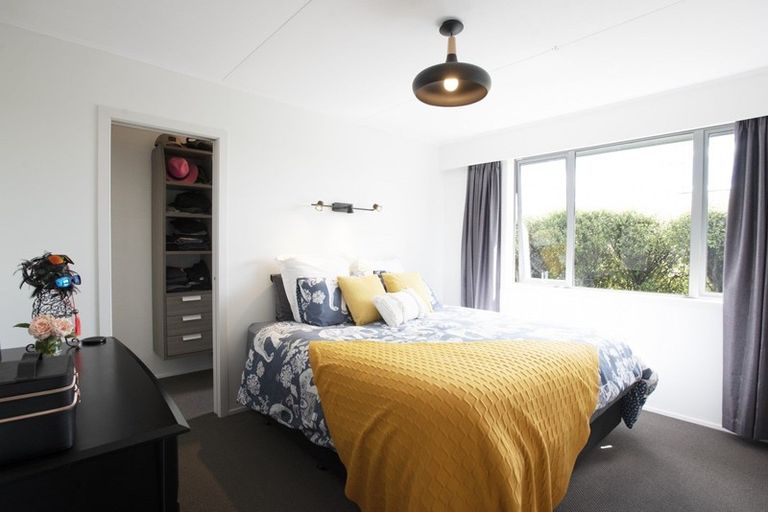 Photo of property in 1 Anne Street, Winton, 9720