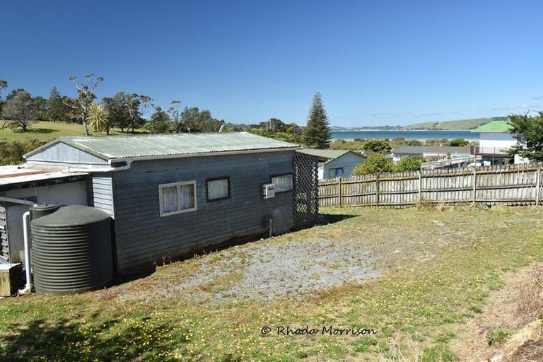 Photo of property in 32 Sandy Beach Road, Tinopai, 0593