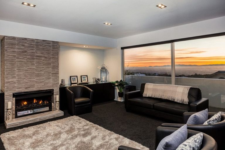 Photo of property in 12 Harry Ell Drive, Cashmere, Christchurch, 8022